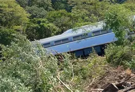 Descarrilamiento del tren Trans&iacute;stmico en Oaxaca deja al menos 20 heridos