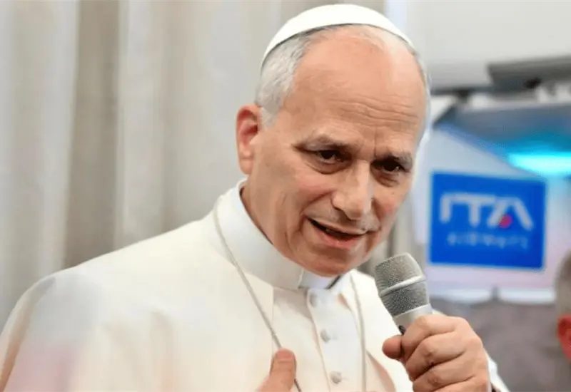 Camiones del Vaticano llevan alimentos a Ucrania