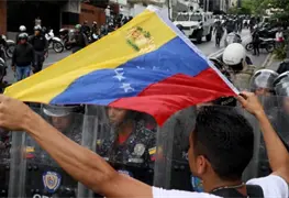 Donald Trump vulnera soberan&iacute;a venezolana, seg&uacute;n expertos