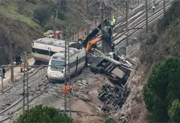 Localizan dos v&iacute;ctimas m&aacute;s del accidente ferroviario