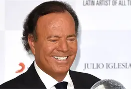 Fiscal&iacute;a archiva denuncia contra Julio Iglesias por agresi&oacute;n sexual