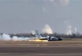 Incidente en Ellington Field: Aeronave de la NASA aterriza sin tren de aterrizaje