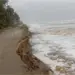 Est&aacute;n a punto de ser tragados por el mar