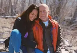 Emma Heming Willis defiende sus decisiones ante la demencia de Bruce Willis