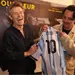 Celebridades internacionales se suman a la fiebre futbol&iacute;stica en La Bombonera
