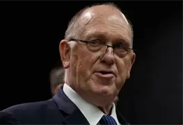Tom Homan reduce 700 agentes ICE en Minnesota por cooperaci&oacute;n local
