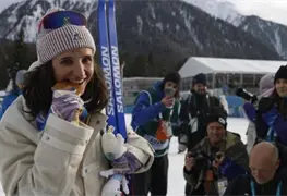 Julia Simon destaca en Juegos Ol&iacute;mpicos 2026 a pesar de controversia legal