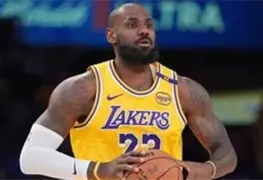 LeBron James lidera a Lakers en playoffs