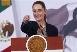 Sheinbaum y Salma Hayek unen fuerzas en defensa de M&eacute;xico