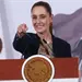 Sheinbaum y Salma Hayek unen fuerzas en defensa de M&eacute;xico
