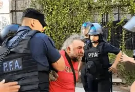 Reformas a Ley de Glaciares desatan protestas y agresi&oacute;n a camar&oacute;grafo en Congreso