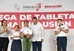 Tabasco impulsa la Inclusi&oacute;n Digital con entrega de tabletas