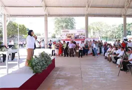 Alcaldesa Yolanda Osuna lidera programa de gobierno en colonia Tierra Colorada