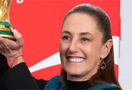 Claudia Sheinbaum recibe la Copa Mundial F&uacute;tbol 2026 en M&eacute;xico