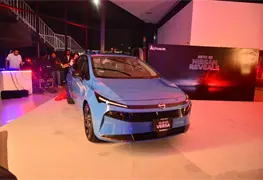 La Noche de los Sedanes: Grupo Autosur redefine el estilo y la seguridad con los nuevos Sentra y Versa 2026