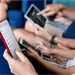 Gobierno eval&uacute;a restricciones para menores en redes sociales