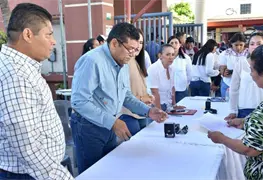 Gobernador de Tabasco presente en Jornada de Atenci&oacute;n en San Lorenzo