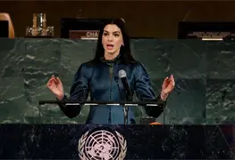 Anne Hathaway Exige Justicia para Mujeres en la ONU
