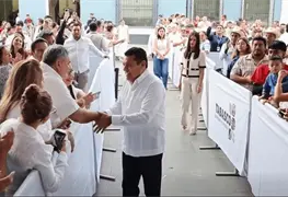 Gobierno de Tabasco trabaja cercano a ciudadanos en Plaza de Armas