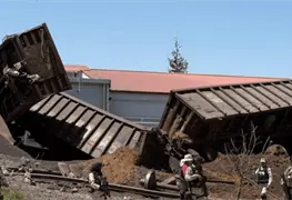 Se descarrila tren de carga: 1 migrante muerto y 5 heridos
