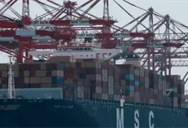 Consumo y exportaciones impulsan econom&iacute;a pese a aranceles
