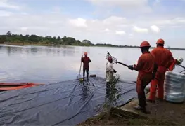 Investigaci&oacute;n de la FGR sobre derrame de petr&oacute;leo en Veracruz y Tabasco