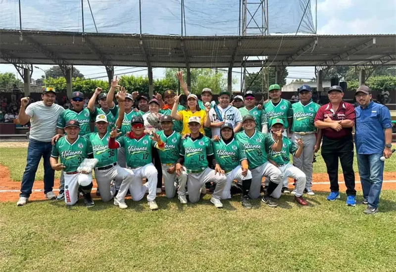 Huimanguillo vive la emoción de la Gran Final de la Liga Municipal de Béisbol