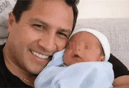 El Rey de la Taquilla cambia micr&oacute;fono por pa&ntilde;ales