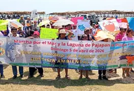 Protesta en Veracruz por derrame de hidrocarburo en el Golfo de M&eacute;xico