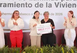 Entrega 1,300 paquetes de l&aacute;minas para viviendas