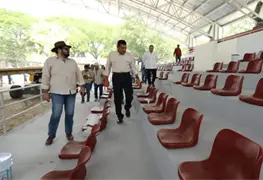 Gobernador Javier May supervisa Nave de Exposiciones para Feria Tabasco 2026