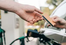 Claudia Sheinbaum impulsa modernizaci&oacute;n en pagos de gasolina