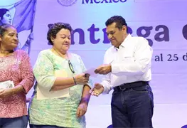 Entrega de tarjetas de la Pensi&oacute;n para el Bienestar en C&aacute;rdenas