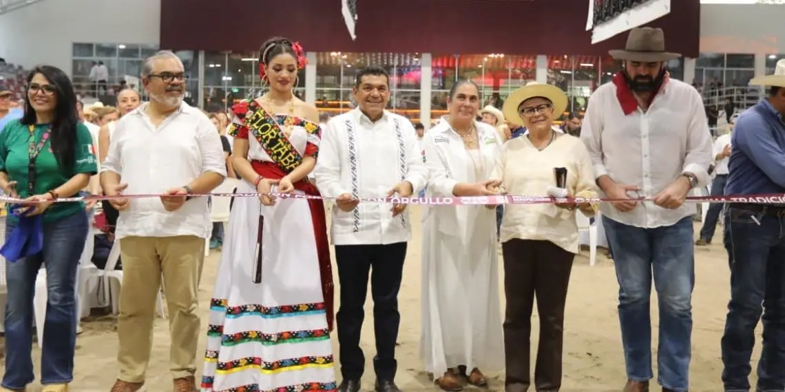 Ganaderos celebran la excelencia de la nueva pista de competencia