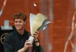 Jannik Sinner se corona en el Abierto de Madrid con aplastante triunfo sobre Zverev