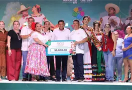 Reconocimientos a la tradici&oacute;n: ballets de Huimanguillo y Jalapa en escena