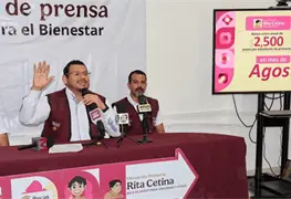 Entrega de 70 mil tarjetas de la Beca Rita Cetina en Tabasco