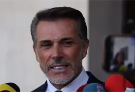 Sergio Mayer formaliza su renuncia a Morena