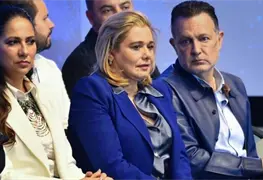 Maru Campos desaf&iacute;a citatorio de la FGR por narcolaboratorio