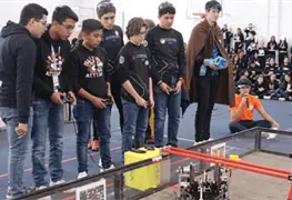 Innovaci&oacute;n educativa, j&oacute;venes mexicanos compiten con robots inspirados en la cultura azteca