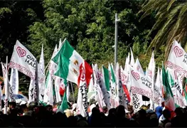 Sheinbaum encabeza acto multitudinario en CDMX con saldo blanco