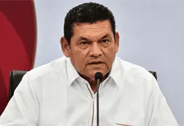 Comienzan renuncias en el gabinete rumbo a 2027