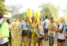 Diario Presente se suma a la fiesta de The Color Run en la Ciudad Deportiva