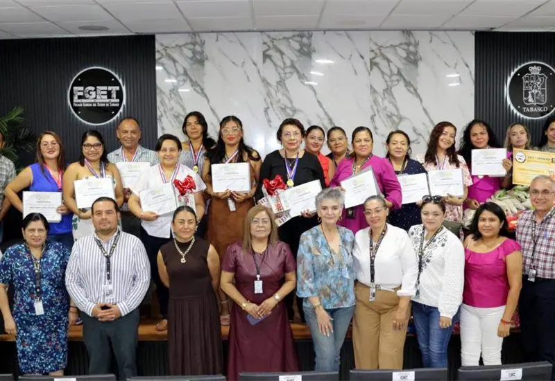 DIF Tabasco entrega granos saludables a adultos mayores en Casa del &Aacute;rbol