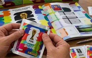 Disputa por el &aacute;lbum Panini del Mundial 2034 en juego