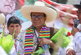 Polarizaci&oacute;n pol&iacute;tica y votantes indecisos marcan segunda vuelta en Per&uacute;