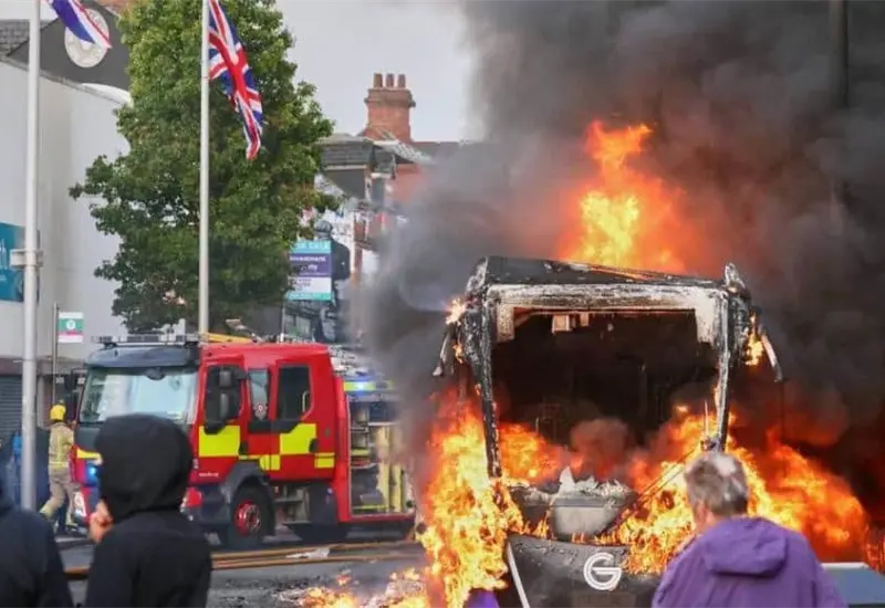 Protestas violentas sacuden Irlanda del Norte