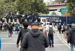 CNTE presiona rumbo al estadio