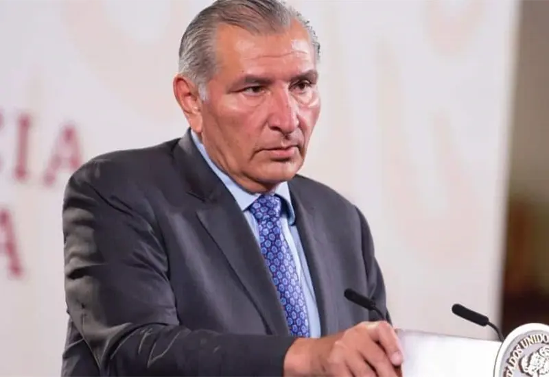 Revocan presuntamente visa a Ad&aacute;n Augusto en medio de acusaciones de huachicol