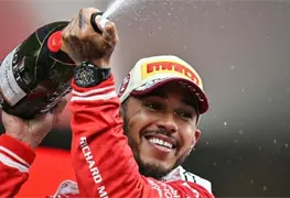 Hamilton se impone en el Gran Premio de Barcelona con Ferrari